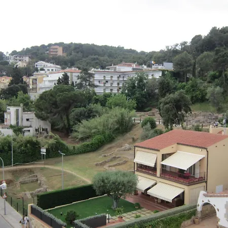 Konukevi Hostal Cruz Tossa de Mar