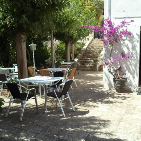 Hostal Cruz Tossa de Mar