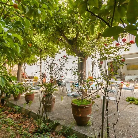 Hostal Cruz
