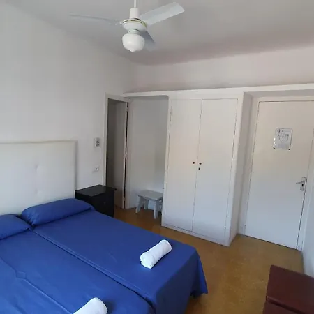 Hostal Cruz *