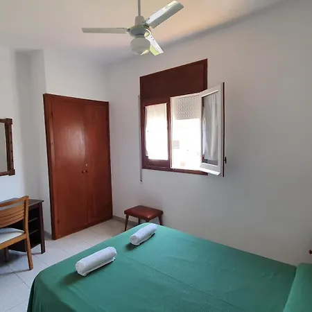 Pensión Hostal Cruz *